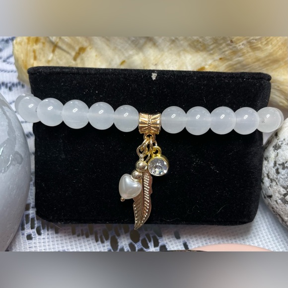 BOGO FREE White Jade Crystal Beaded Bracelet Handmade - Picture 1 of 5